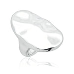 Silberner Ring mit Wellenmuster