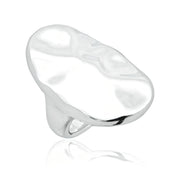 Silberner Ring mit Wellenmuster